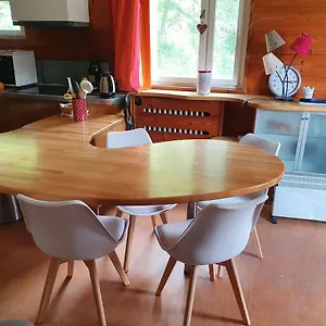 https://les-estaris.fr-provencehotel.com